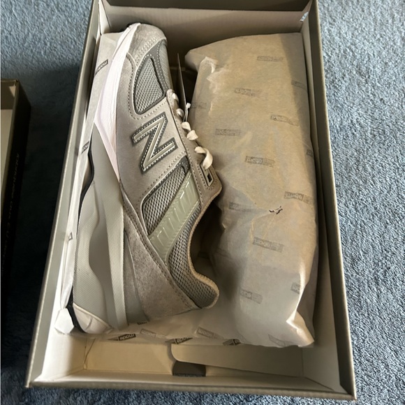 New Balance “Made” grey running/course shoes - Worn Once - Reposhing - see pics - Picture 3 of 16
